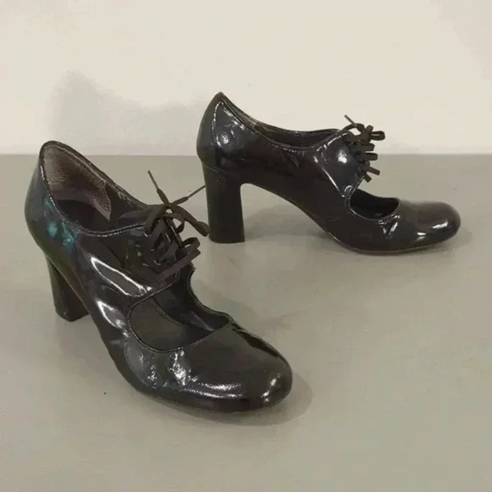 Elegant Black Patent Leather Women's Heels